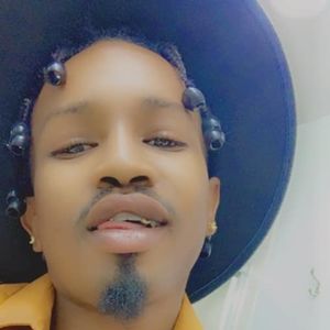 Meet your Posher, Devan